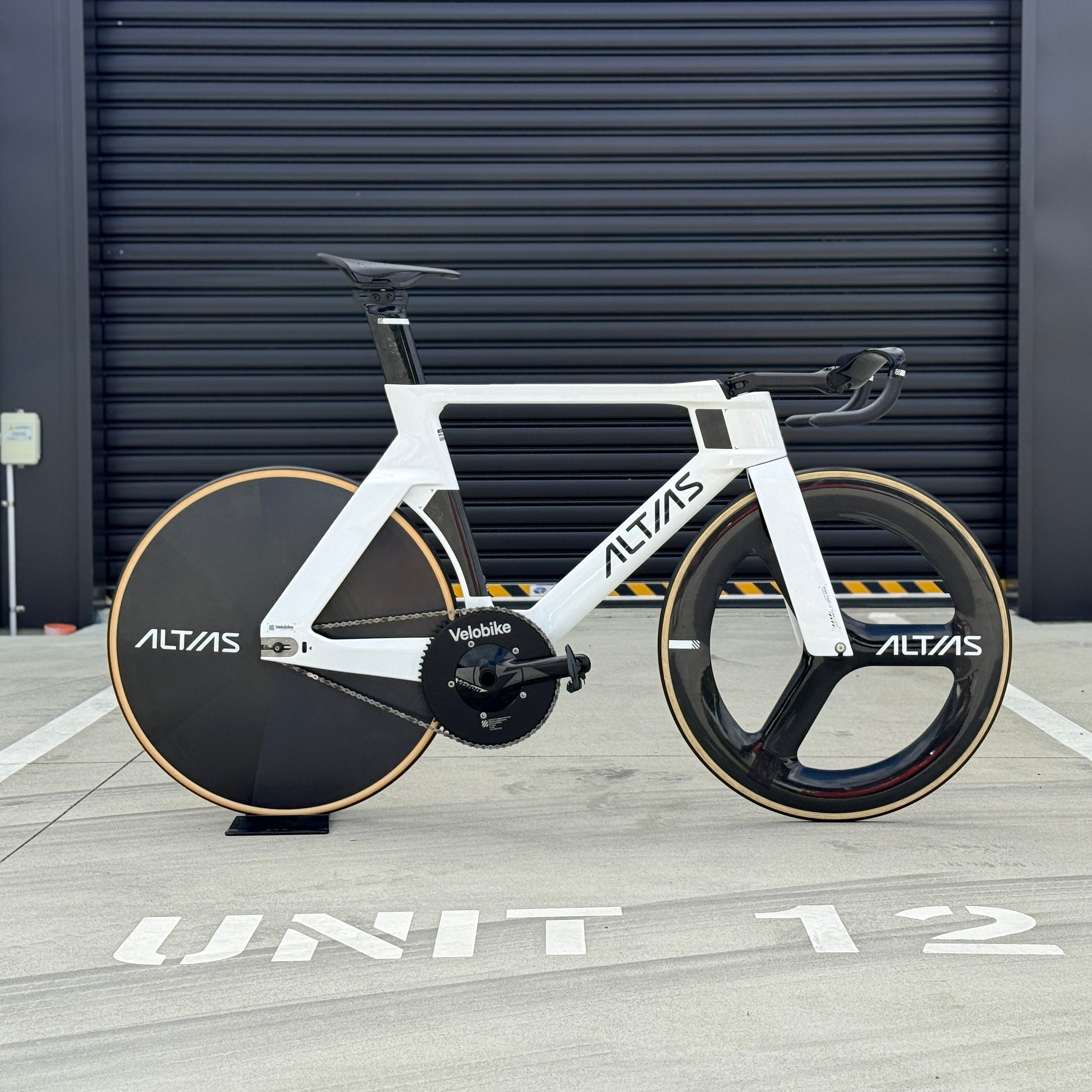 White Altias Fusion track bike with Altias Wheels